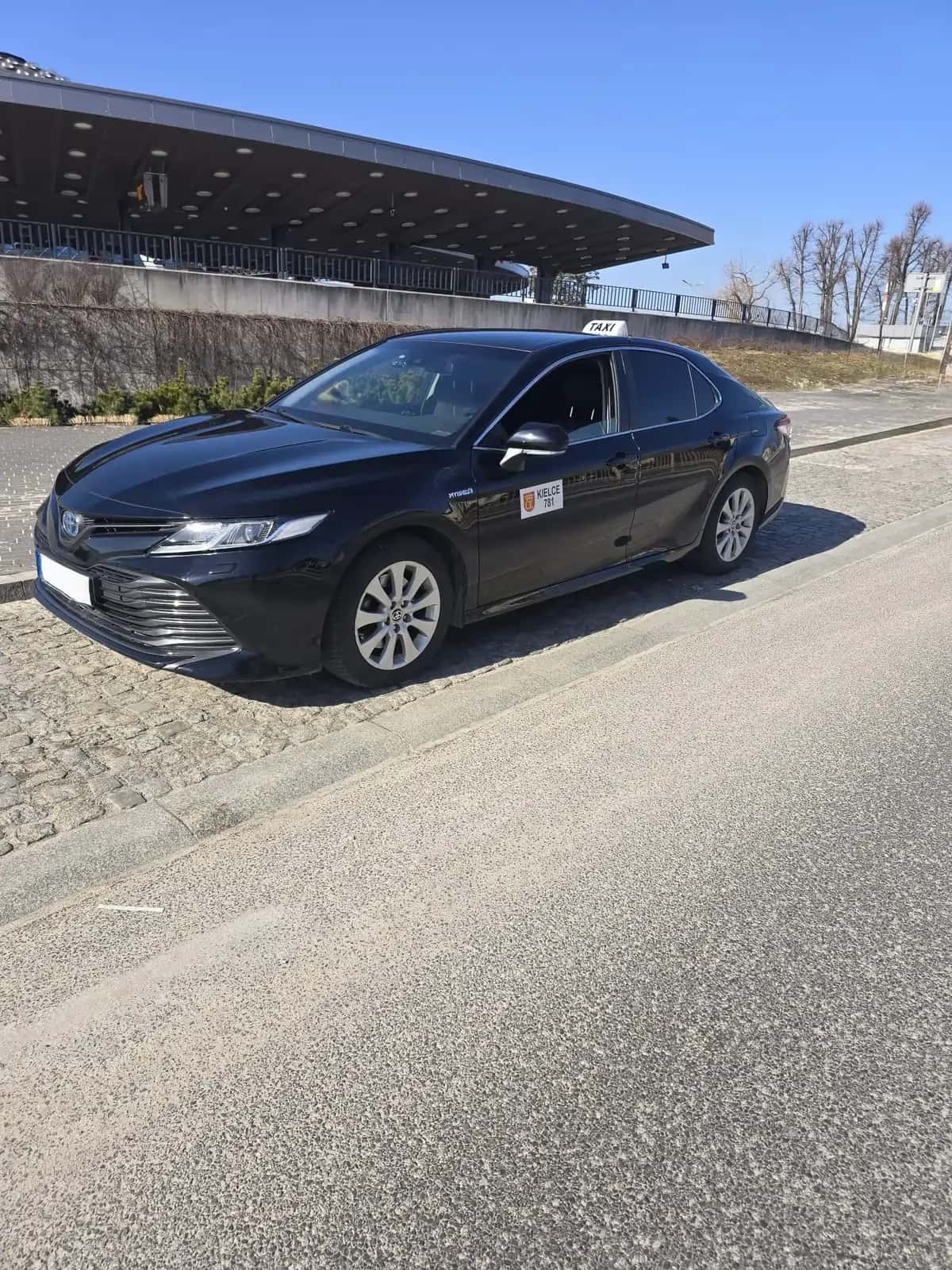 Toyota Camry Hybrid — taxi Kielce, Taxi Bart